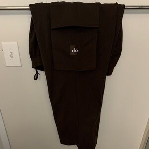 ALO Yoga Brown Cargo Sweatpants